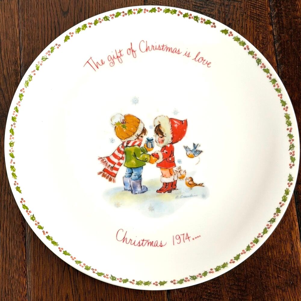 GiGi Commemorative Edition “Merry Christmas 1974” Decorative Plate